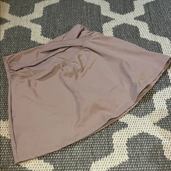 Stylish athletic skort of - Picture 1 of 5